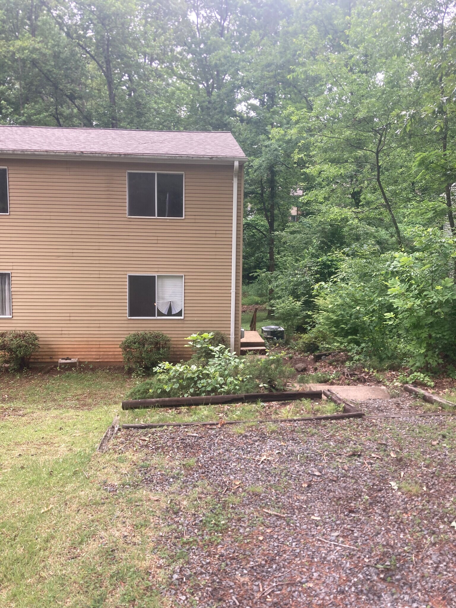 Building Photo - 419 Woodhaven Ct