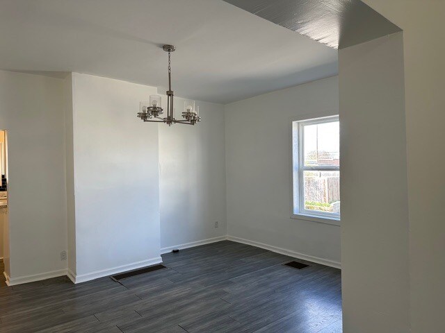 Building Photo - 41 S Oakley Ave