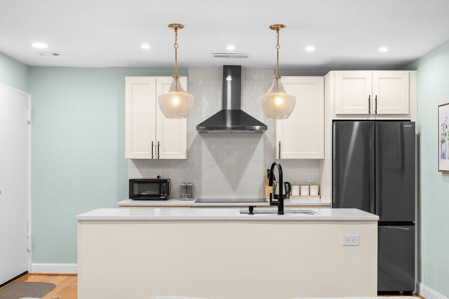 Building Photo - 9820 Georgia Ave