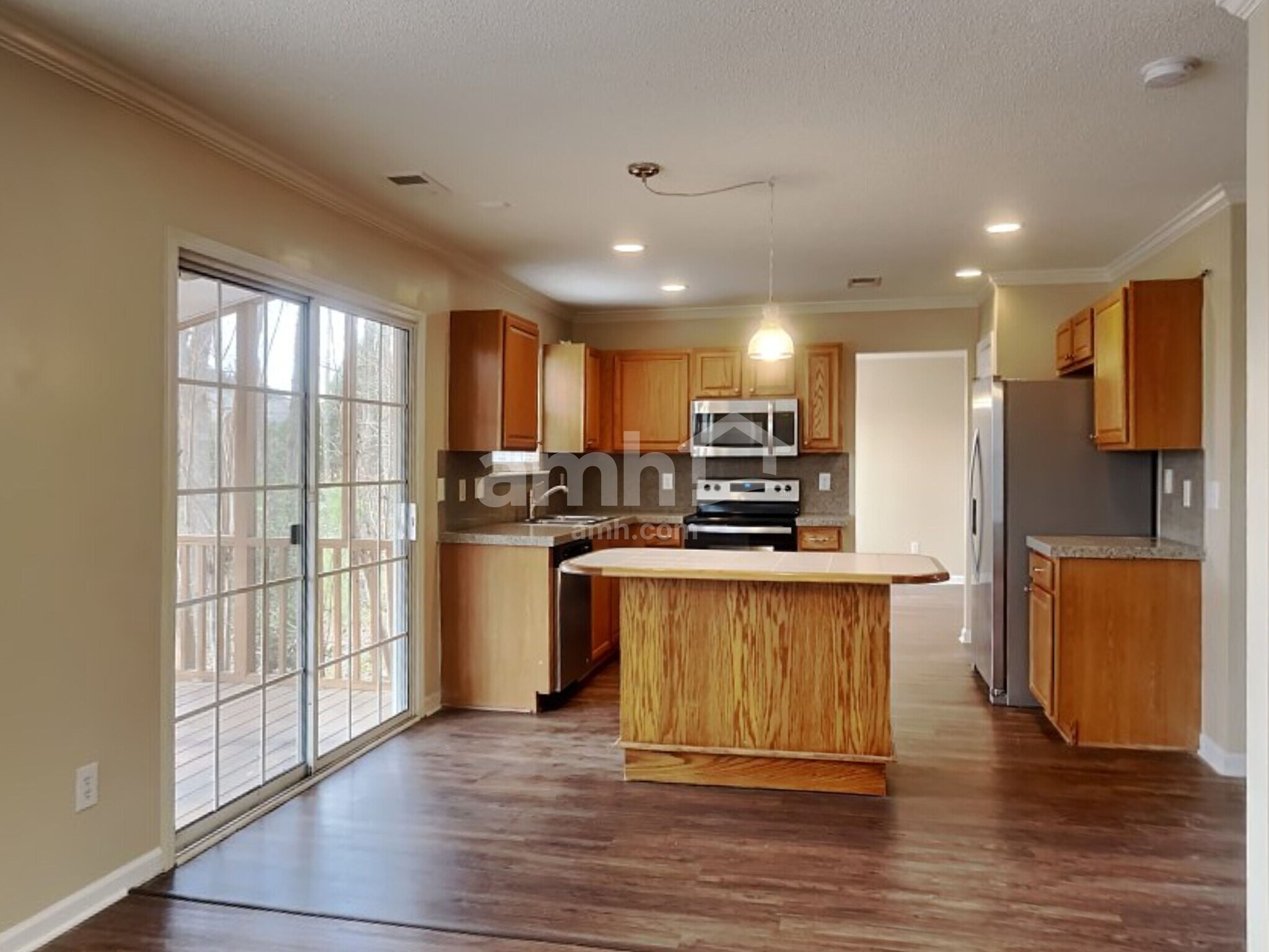 Building Photo - 542 Birchtree Valley Ct