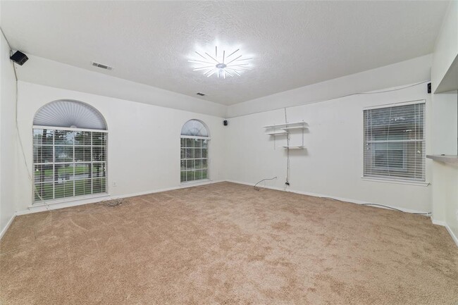 Building Photo - 10711 Castle Hills Ct