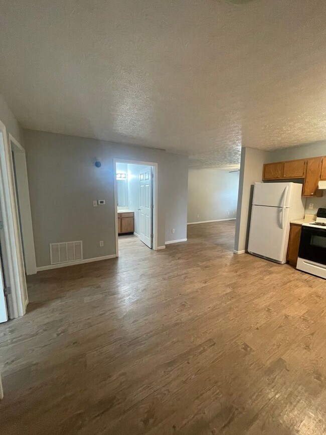 Building Photo - 1029 N 7th St