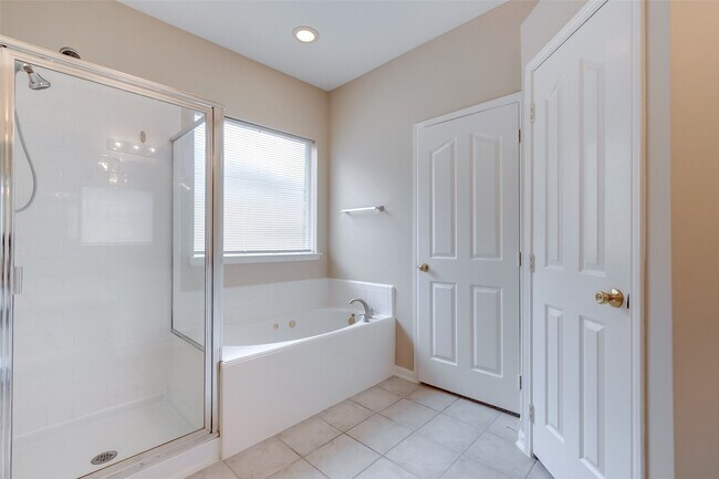 Building Photo - 22415 Rue Canyon Ct