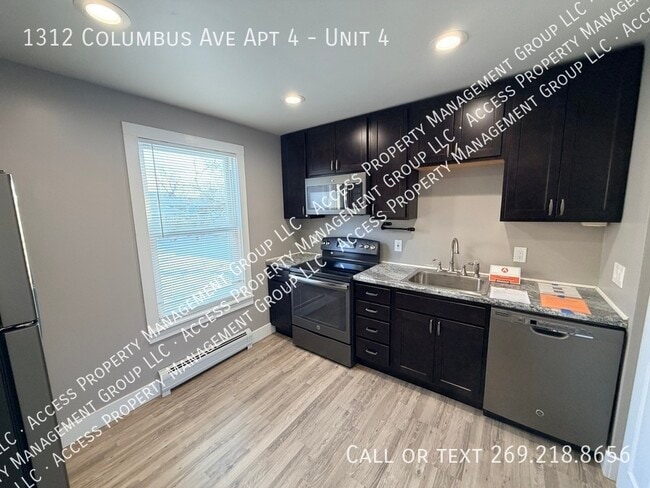 Building Photo - 1312 Columbus Ave