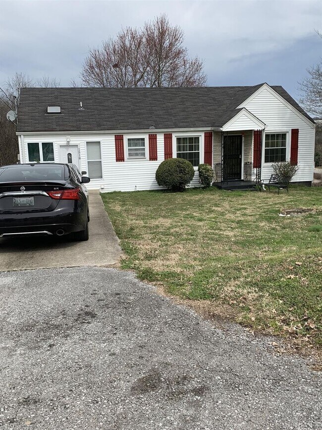 Building Photo - Cute home on quiet street