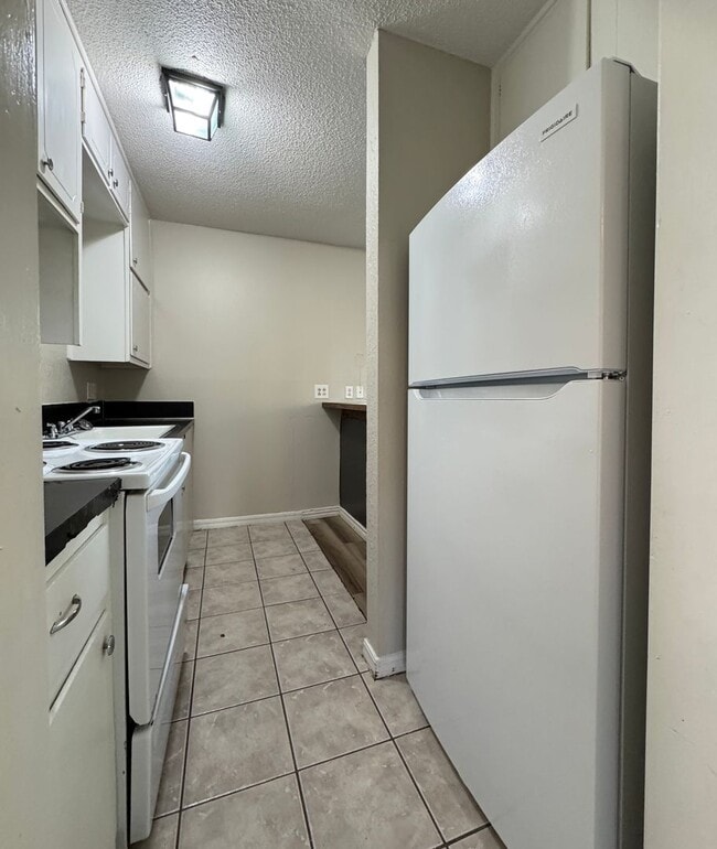 Building Photo - 1205 NW Euclid Ave