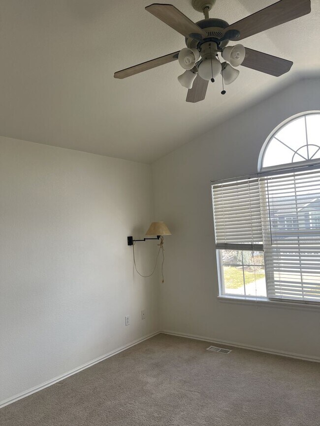 Building Photo - 4 bed 3 bath in Highlands Ranch