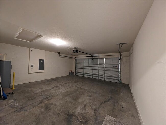 Building Photo - 8661 Triumph Cir