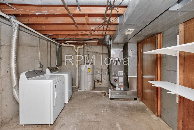 Building Photo - 3439 SE 20th St