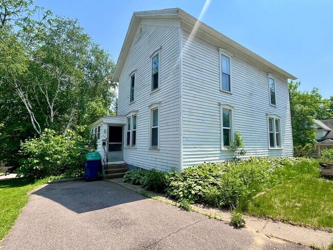 Building Photo - 516 Callon St