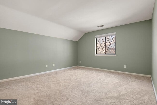Building Photo - 926 Rhue Haus Ln