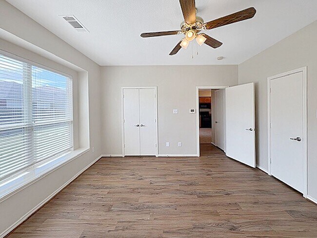 Building Photo - 9716 Minton Dr