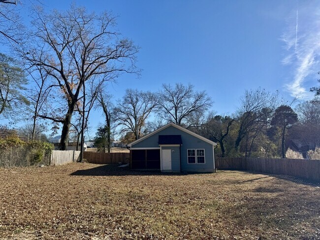 Building Photo - 118 Mineral Springs Rd