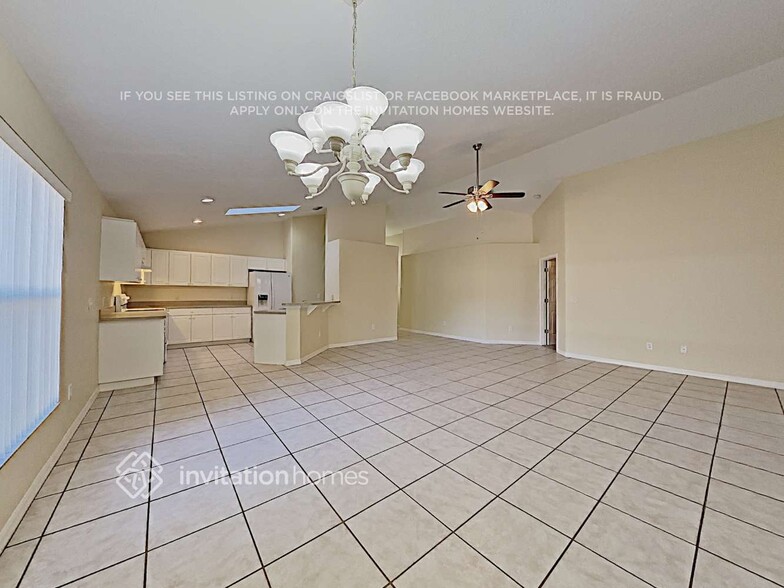 Building Photo - 5110 Volusia Ave