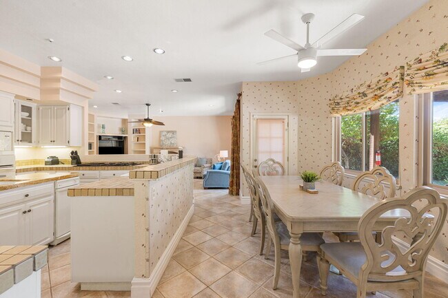 Building Photo - 72056 Palm Haven Dr