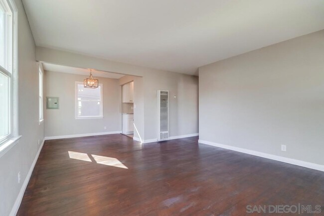 Building Photo - 1540 S 40th St