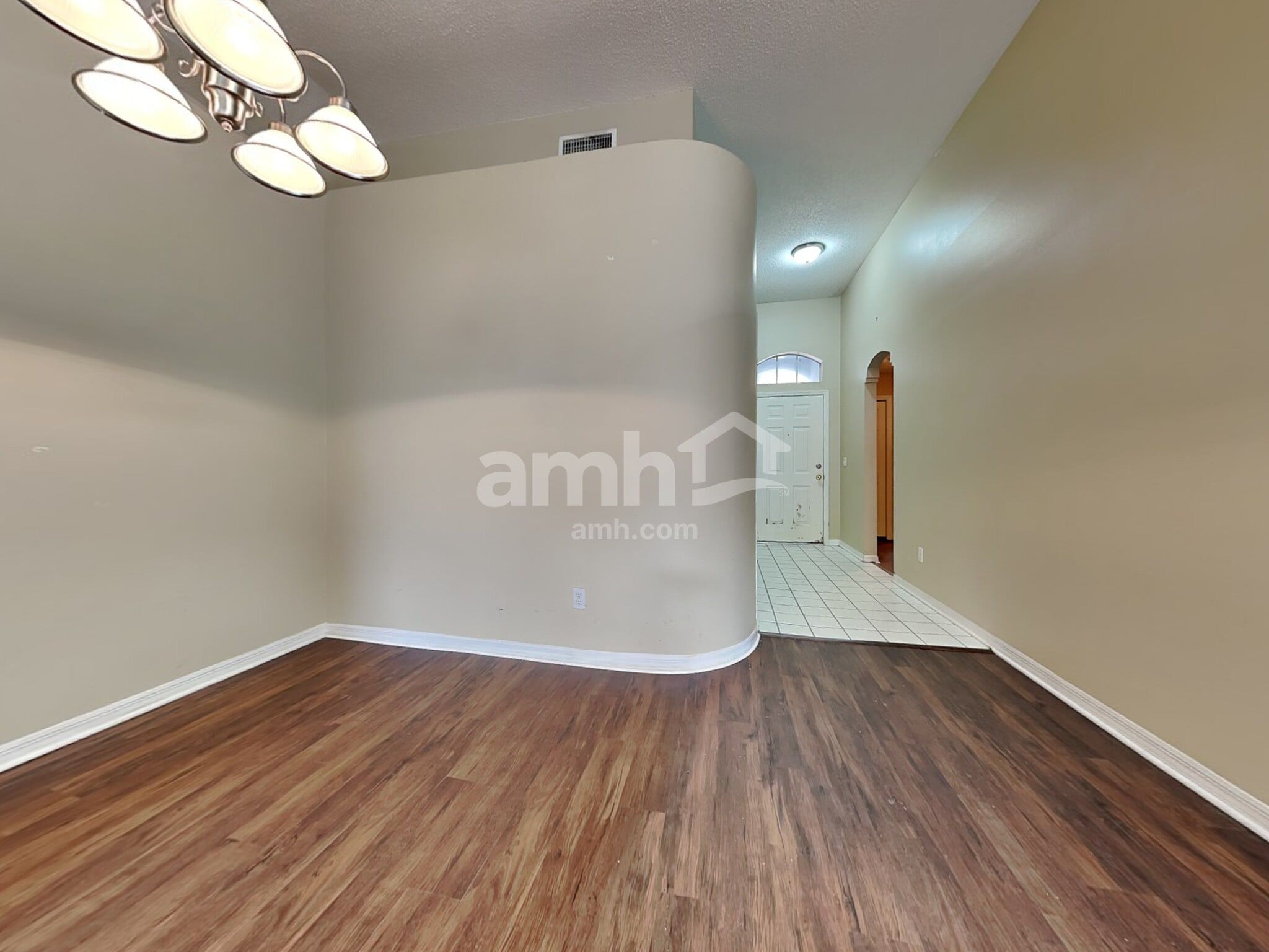 Building Photo - 2315 Kenwick Dr