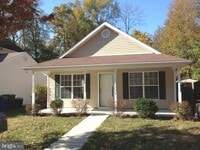 Building Photo - 633 Hollyday St
