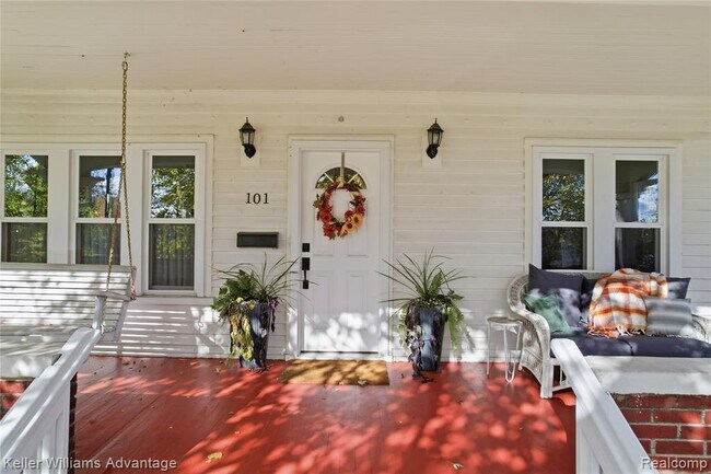 Building Photo - 101 Base Line Rd