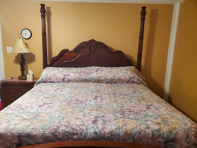 Building Photo - 8423 Tuxford