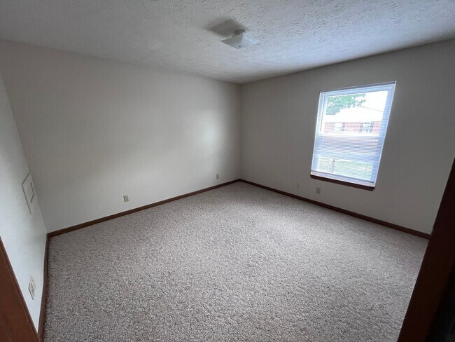 Building Photo - Sycamore Lane Apartments I