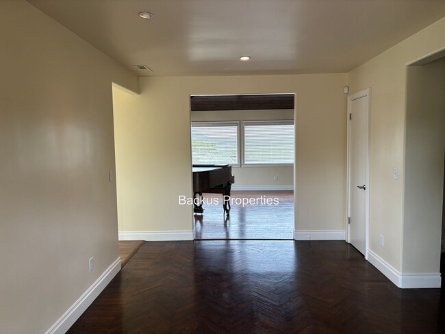 Building Photo - Stunning three bedroom home in picturesque...