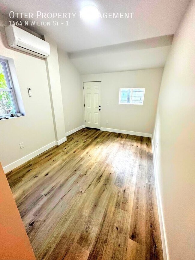Building Photo - 1464 N Wilton St
