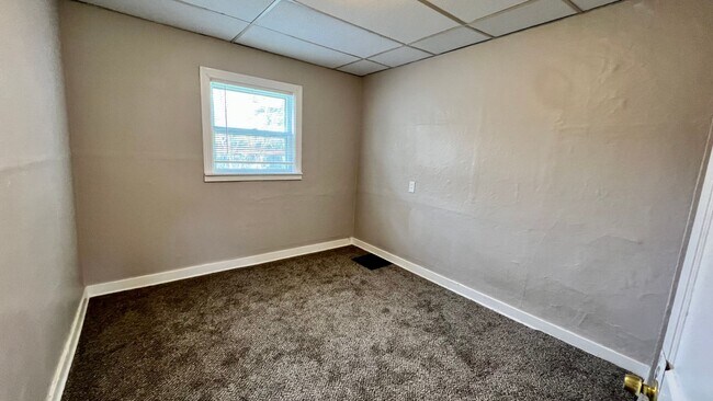 Building Photo - 553 Fremont Ave NW