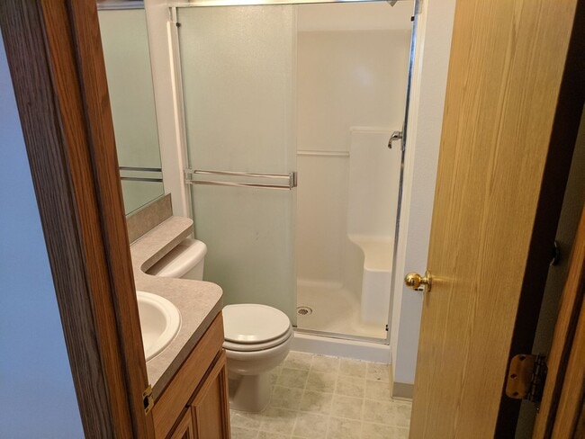 Building Photo - Conveniently located 3 bedroom Home