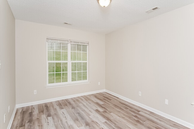 Building Photo - 103 Harvest Glen Ln