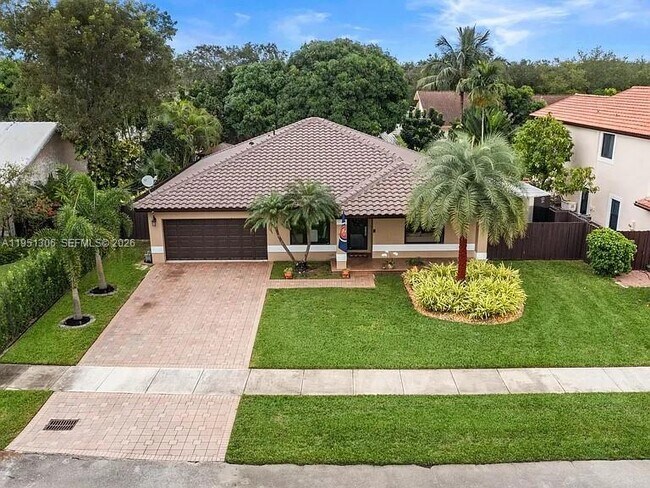 Building Photo - 14801 SW 154th Ct