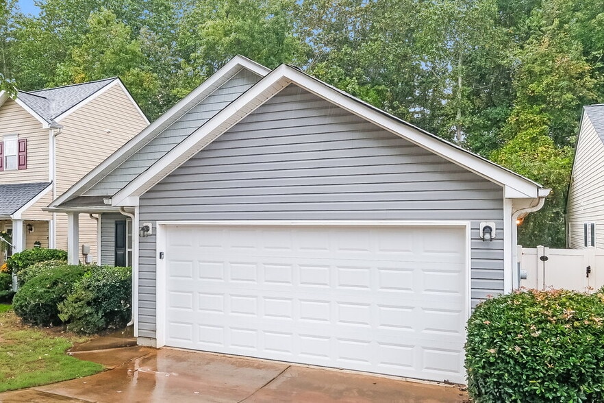 Building Photo - 79 Topaz Dr