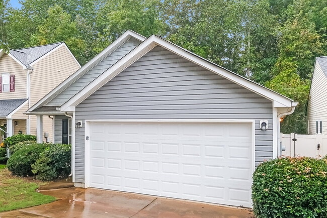 Building Photo - 79 Topaz Dr