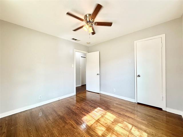 Building Photo - 4813 Sandage Ave