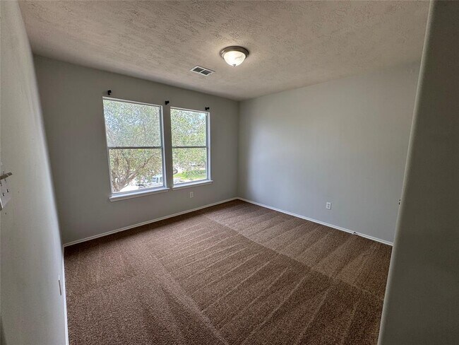 Building Photo - 1402 Grand Prince Ln