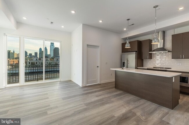 Building Photo - 710 N 16th St