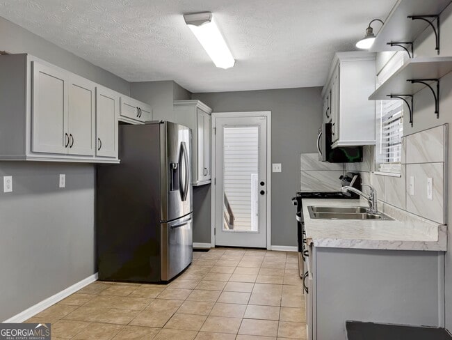 Building Photo - 410 Invector Ct