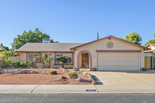 Building Photo - 2319 E Loma Vista Dr