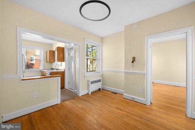 Building Photo - 602 W 20th St