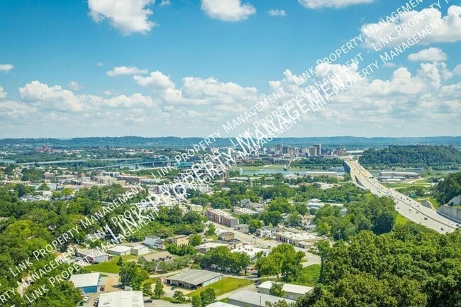 Building Photo - 1131 Stringers Ridge Rd