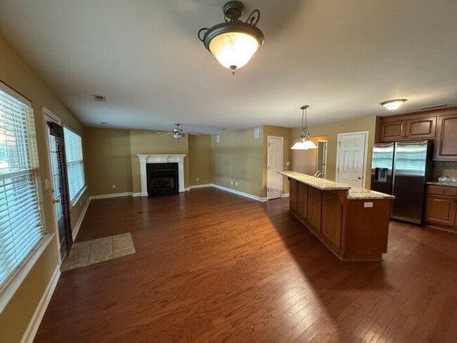 Building Photo - Hampton Cove home with EV Plug