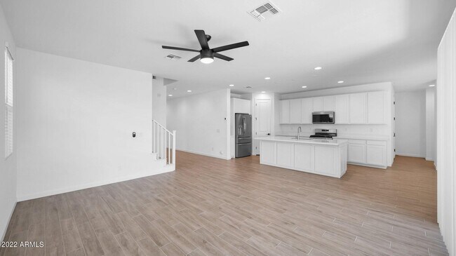 Building Photo - 13407 W Rowel Rd