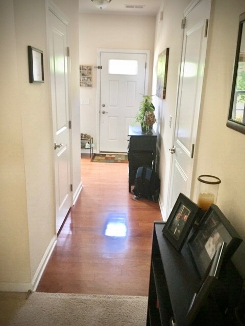 Building Photo - 457 Woodbark Ct