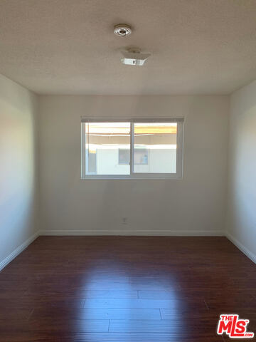 Building Photo - 832 S Gramercy Pl