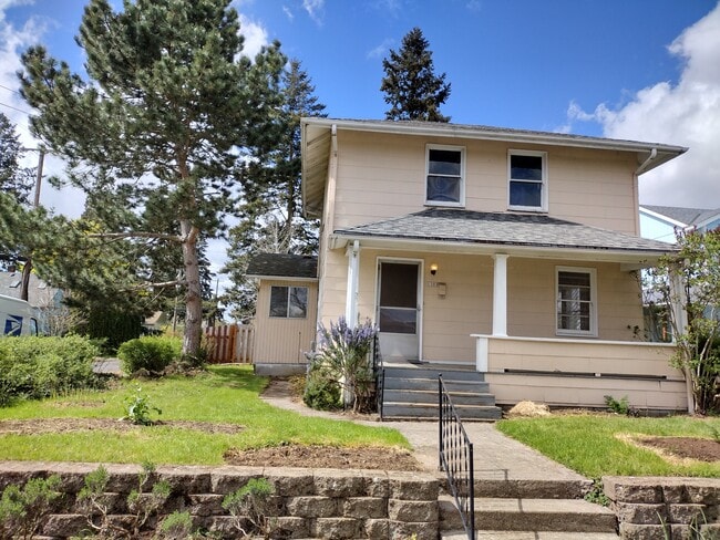 Primary Photo - 1203 NE 75th Ave