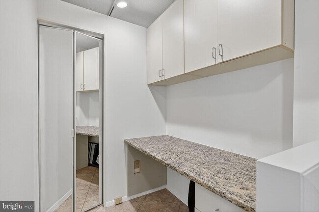 Building Photo - 5500 Friendship Blvd
