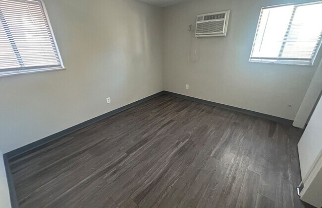 Building Photo - 331 Shiloh St