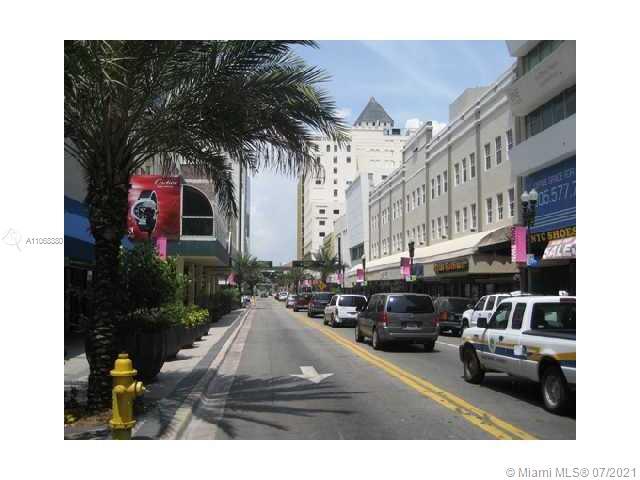 Building Photo - 101 W Flagler St