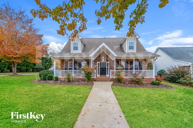 Building Photo - 5819 Willowdale Dr