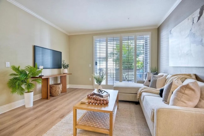 Building Photo - 9253 Regents Rd